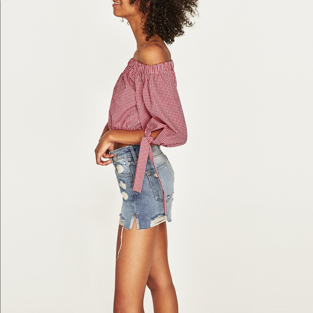 NWT Zara Denim Jean Shorts with Floral Patches - Picture 6 of 8